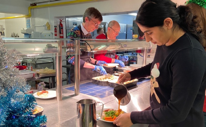 Latest News » School Leadership Team Serves Christmas Lunch